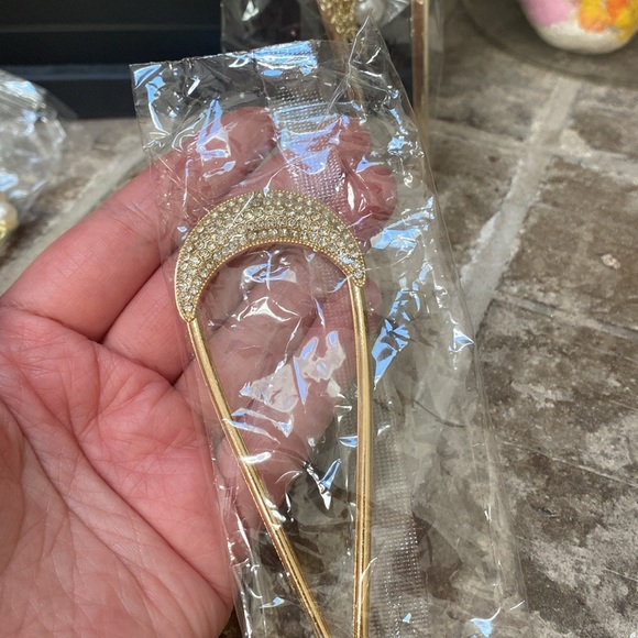 NEW LOT (4) HAIRPINS - Picture 4 of 7